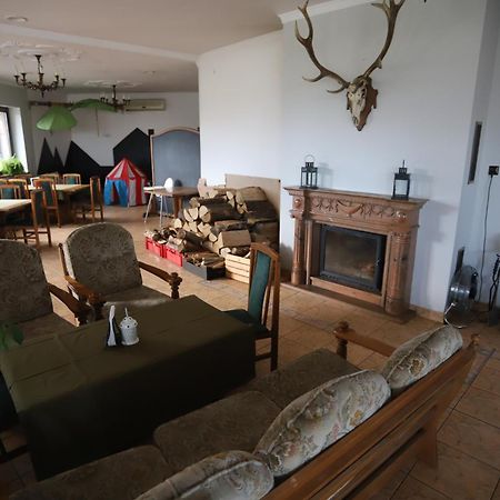 Adampol Pokoje Strumien Exteriör bild